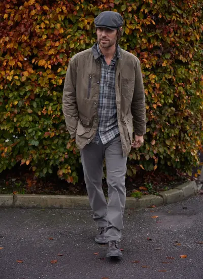 Balerno Waxed Barn Coat in Rock